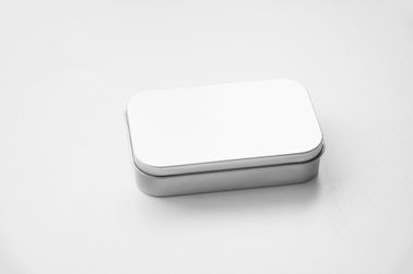 Chine Petite boîte simple de bidon de rectangle en métal avec la charnière pour le stockage de cartes de jeu de cadeau fournisseur
