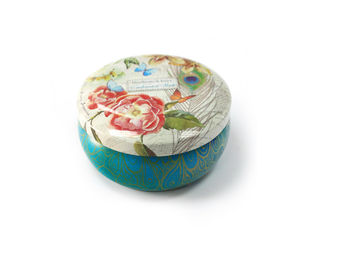 Chine Boîte ronde de bidon de Matel de forme unique avec la boîte de bidon de cadeau de modèle de fleur pour l'emballage cosmétique fournisseur