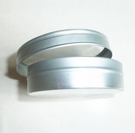 Couleur ronde d'argent de boîte de bidon de sucrerie avec la fenêtre claire, conteneurs ronds de bidon fournisseur